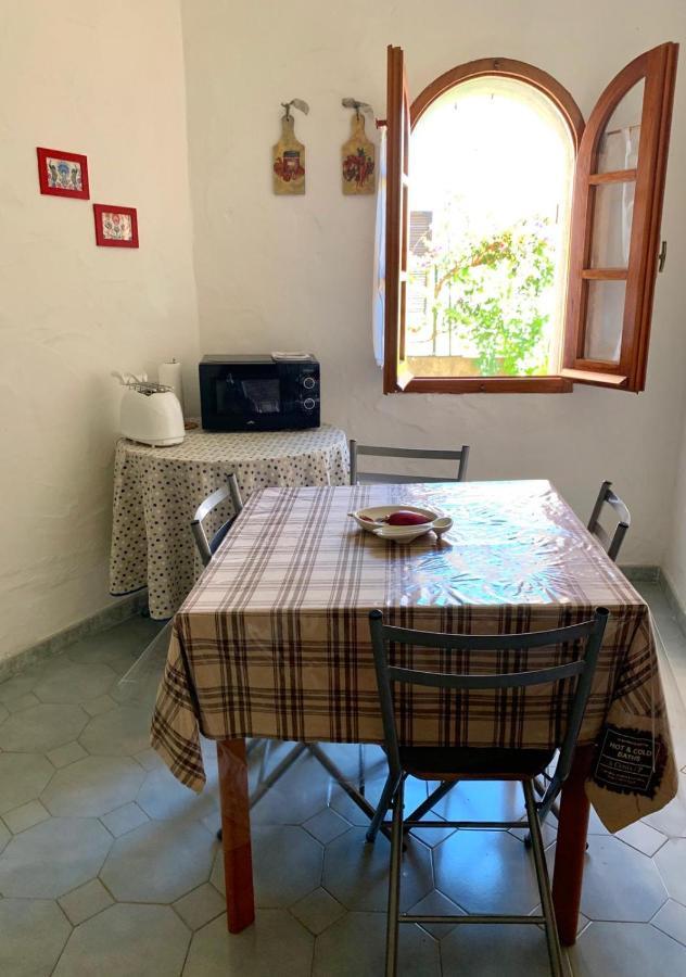Villa Le Ginestre La Caletta Exterior foto