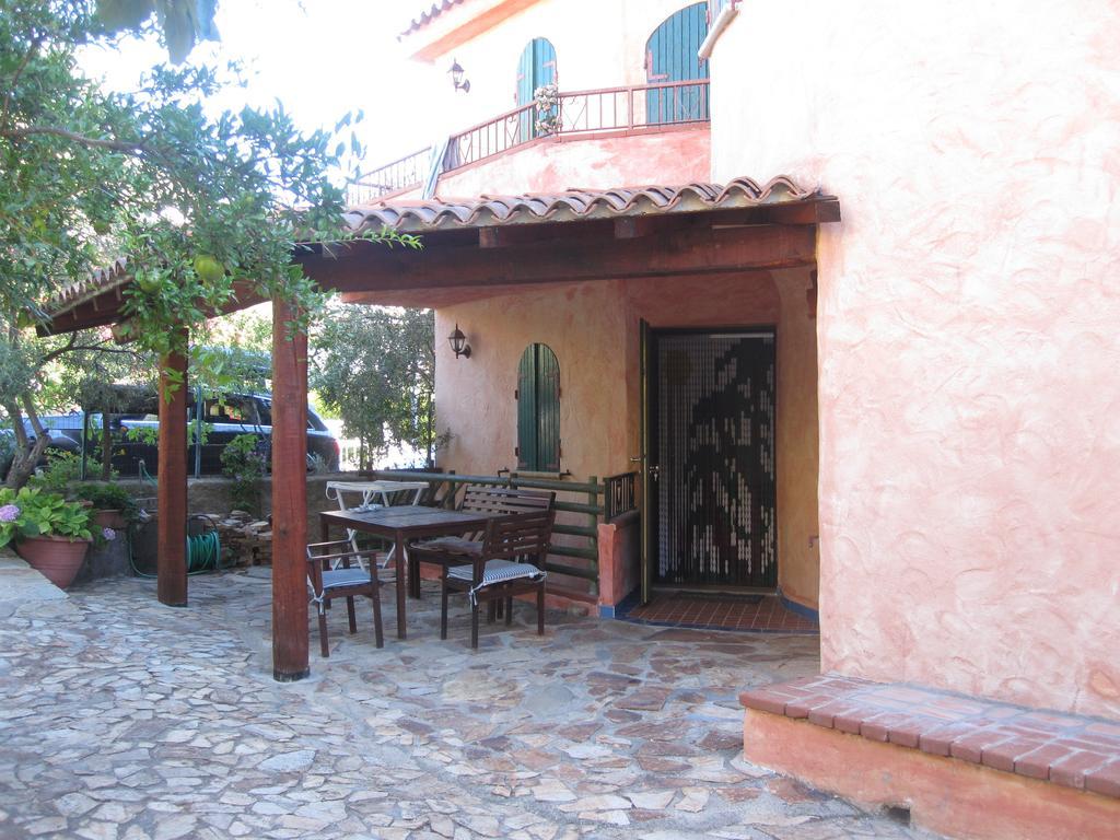 Villa Le Ginestre La Caletta Habitación foto